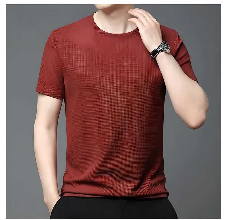 Men's slim fit red t-shirt with short sleeves, showcasing breathable fabric, ideal for gym and casual wear.